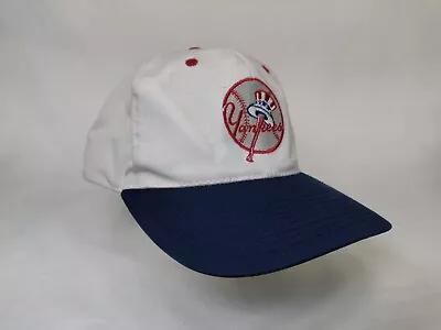 VTG New York Yankees Baseball Hat Signatures Genuinely Licensed Snapback White • $14.88