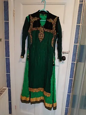 Pakistani Green Velvet Party Dress • £16