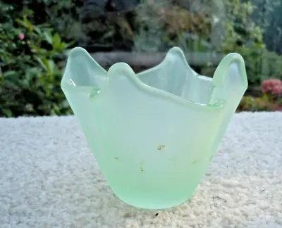 Vintage Art Deco Bagley Frosted Green Handkerchief Posy Vase • £6.50