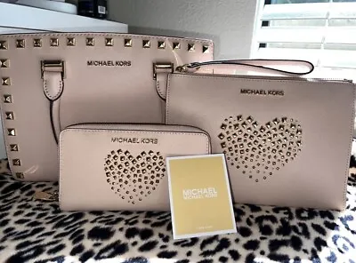 Michael Kors Handbag Set • $250