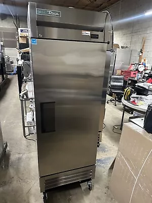 True T-19F-HC Reach In Freezer Stainless Steel 3 Shelves- Excellent Working Unit • $1799.99