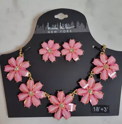 Nicole Miller Pink Floral Necklace Set • $25