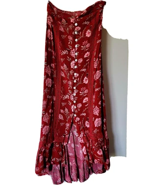 $30 • Buy Arnhem Rose Skirt