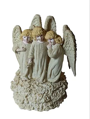 House Of Lloyd Angelic Trio Christmas Music Box Plays  What Child Is This  • $13.99