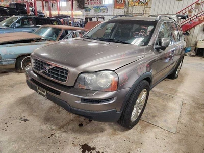 $150 • Buy Hood Square Volvo Grille Emblem Excluding R-design Fits 07-10 VOLVO XC90 974628