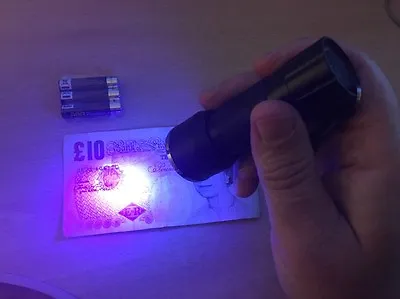 21 LED UV Torch Counterfeit Fake Bank Note Money Detector FREE BATTERIES  • £7.95