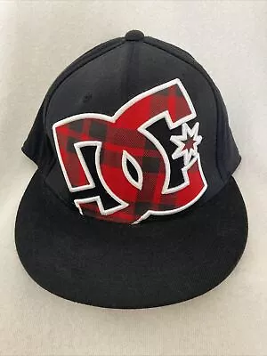 DC Shoes 210 Fitted Black W/ Red And Black Plaid Logo Hat Cap Size 7-1/4-7-5/8 • $11.92