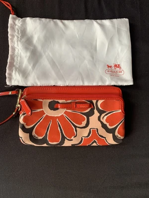 £14.99 • Buy Coach Floral Purse Wristlet 
