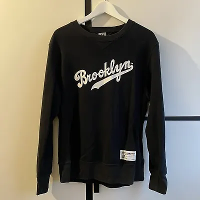 ASOS Majestic Athletic L Black Brooklyn Crewneck Sweater Sweatshirt RN 53157 • £10