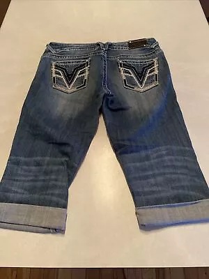 Women’s Vigoss Denim Capris Chelsea Size 11/12 Length 21 • $14