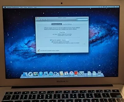 MacBook Air 13.3  1.6GHz Core I5 2012 2GB Ram 60gb Hard Drive [Powers On PARTS] • $3.25