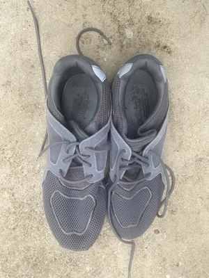 $16 • Buy Adidas Grey Sneakers | Us 9