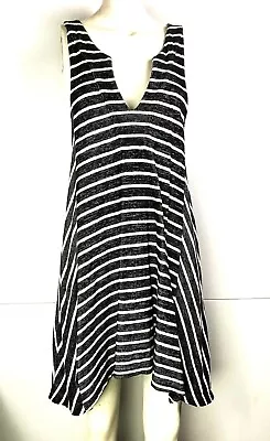 $39 • Buy Tigerlily Womens Dress 14 Black & White Racerback Handkerchief Hem Casual Fun