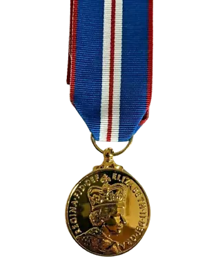 Queen`s Golden Jubilee Medal 2002 Die Struck  Full & Mini Size Ribbon Bar New • £2.50
