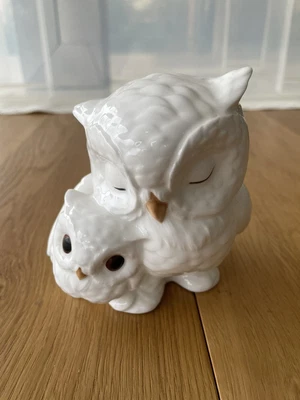 £5 • Buy Royal Osborne White Bone China Mother & Baby Owl  ~  No. 1405