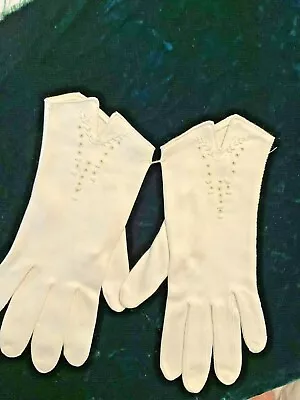 Vintage Ladies Gloves Size 6-1/2 White Double Woven Cotton Ornamental New • $9.94