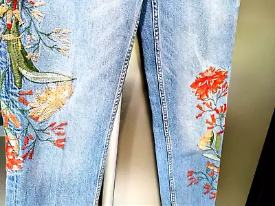 ZARA  Jeans 30  10 Embroidered Floral Light  Straight Blue Jeans Boho Bohemian • $34.99