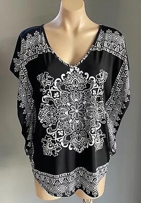 AGENDA Black & White Print Short Sleeve Kaftan Top Size 14 Stretch Fabric • $12.99