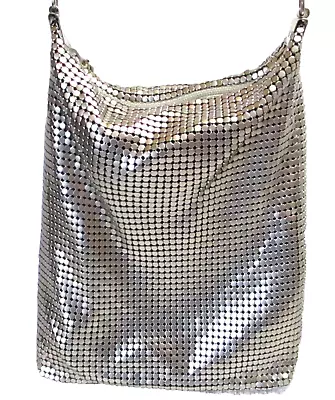 VINTAGE  1960s MOD GOGO SILVER TONE  MESH PURSE BY WHITING & DAVIS INTERNATIONAL • $11