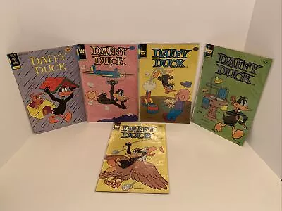 Lot Of 5 Different Issues Of Daffy Duck 105-143 Elmer Fudd Looney Tunes  • $19.99