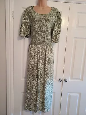 Green & White Floral Summer Maxi Dress Size 22 • £15.99