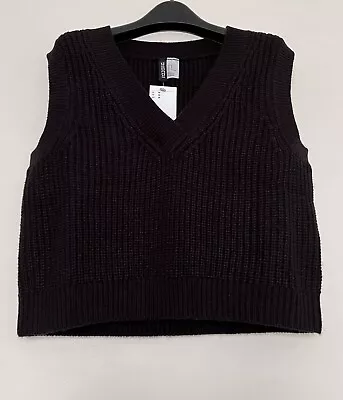 H&M Chunky Knit Short Sweater Vest V-Neck Overlap Sleeveless Black Medium NWT • $19.99