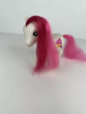 My Little Pony Strawberry Surprise G3 Hasbro Best Friends White Pink Mane 2006 • $9