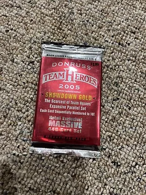 DonRuss Team Heroes 2005 Showdown Gold Sealed Pack Of 8 Cards • $8.99