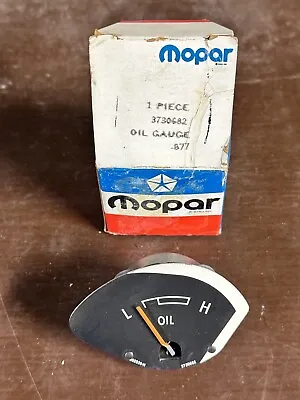 NOS MOPAR 3730682 Oil GAUGE DT 1974-1981 MOTOR HOME Big Truck Dodge Van • $60