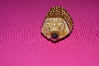 Wade Whimsies Miniatures - Hedgehog • £2.99