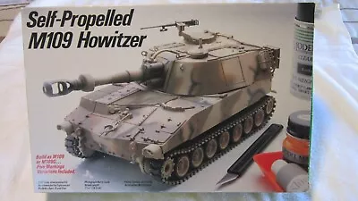 Italeri Self Propelled M109 Howitzer Model Tank 1/35 Scale • $35