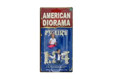 PINK BLUE SEATED COUPLE II AMERICAN DIORAMA 1:24 Scale Figurine MAN WOMAN 1  • $13.50