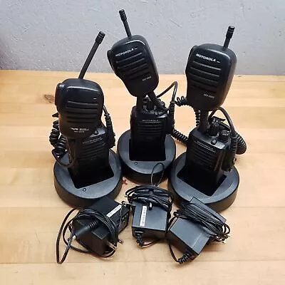 Motorola Vertex Standard VX-261-G7-5 Two Way Radio 16Ch 7.4V - USED • $379.99