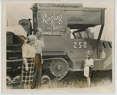 £96.71 • Buy Circus 8x10 Photo Vint B&w Ringling Bros., Little Girl W/ Kodak Brownie Camera