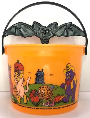 McDonalds 2001 Halloween Trick Or Treat Bucket Candy Pail W/ Bat On Handle Nice! • $5.99