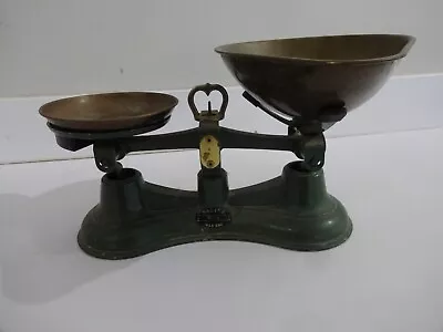 Vintage Salter No 56 Traditional Weighing Scales - Green With Brass Pans • £19.99