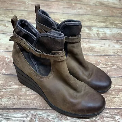 UGG EMalie Brown Leather Zip High Heel Ankle Wedge Boots Womens Size 7 1008017 • $36.46