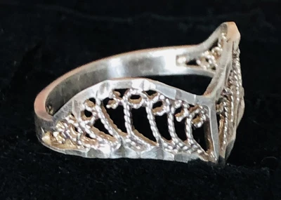 $7.50 • Buy 925 Sterling Silver Ring Size 4.25 Metal Lace V Shape On Top 1.2g Vintage