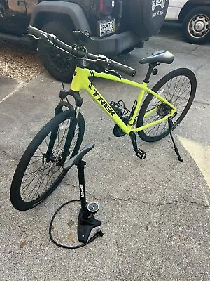 Trek Dual Sport 3 Hybrid Bike • $650