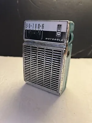 1961-62 Motorola Six 6 Transistor Radio Model X36G. Turquoise Cabinet. Un-tested • $29.95