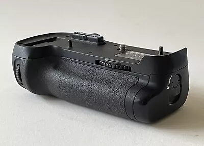 Nikon Mb-d12 Battery Grip With Battery Insert Excellent • $70