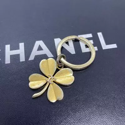 CHANEL Key Ring Vintage Clover Key Chain • $279.19