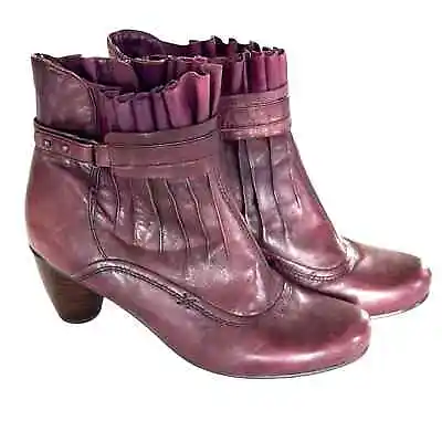 $89 • Buy ANTHRO EVERYBODY BZ MODA Plum Ankle Boots 8