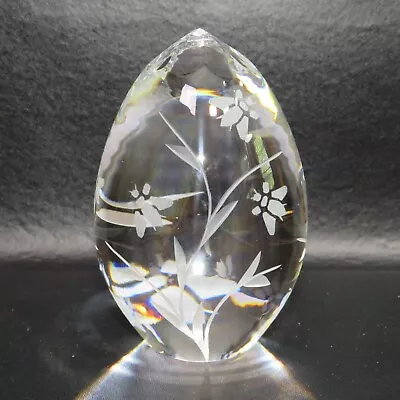 Large Clear Glass Egg Shaped Paperweight With Etched Honey Bees & Leafy Stems • $20