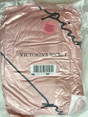 $19.99 • Buy PINK Victoria's Secret New Pink White Logo Print Sherpa 60  X 50  Blanket