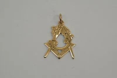 10K Yellow Gold 3.4g Square And Compass Masonic Pendant (FCO014285) • $159.99
