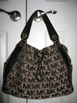 Michael Kors Ludlow Black Signature Logo Drawstring Purse Handbag • $24