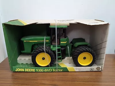 1/16 Ertl Farm Toy John Deere 9300 4WD Tractor With Duals • $149.99