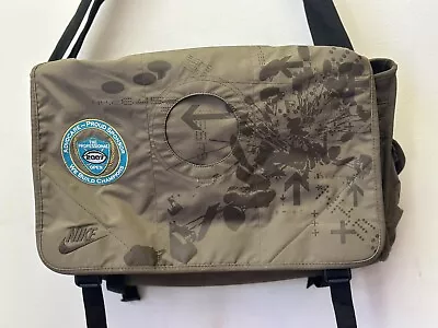 Vintage Nike Messenger Laptop Shoulder Bag Army Green 2007 Professional Open • $28.26