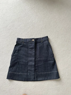 $180 • Buy Stunning Scanlan Theodore Denim Mini Skirt In Indigo 12.75